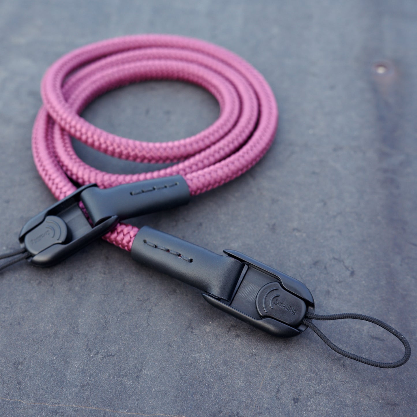 Boring Aubergine strap with SmallRig links