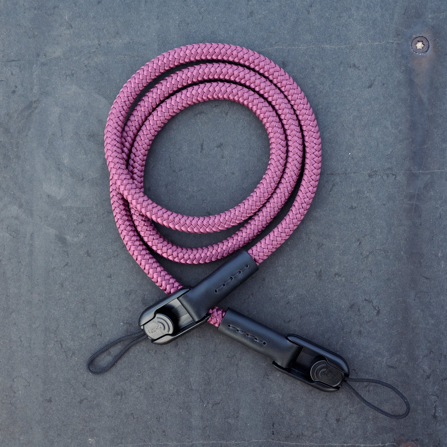 Boring Aubergine strap with SmallRig links