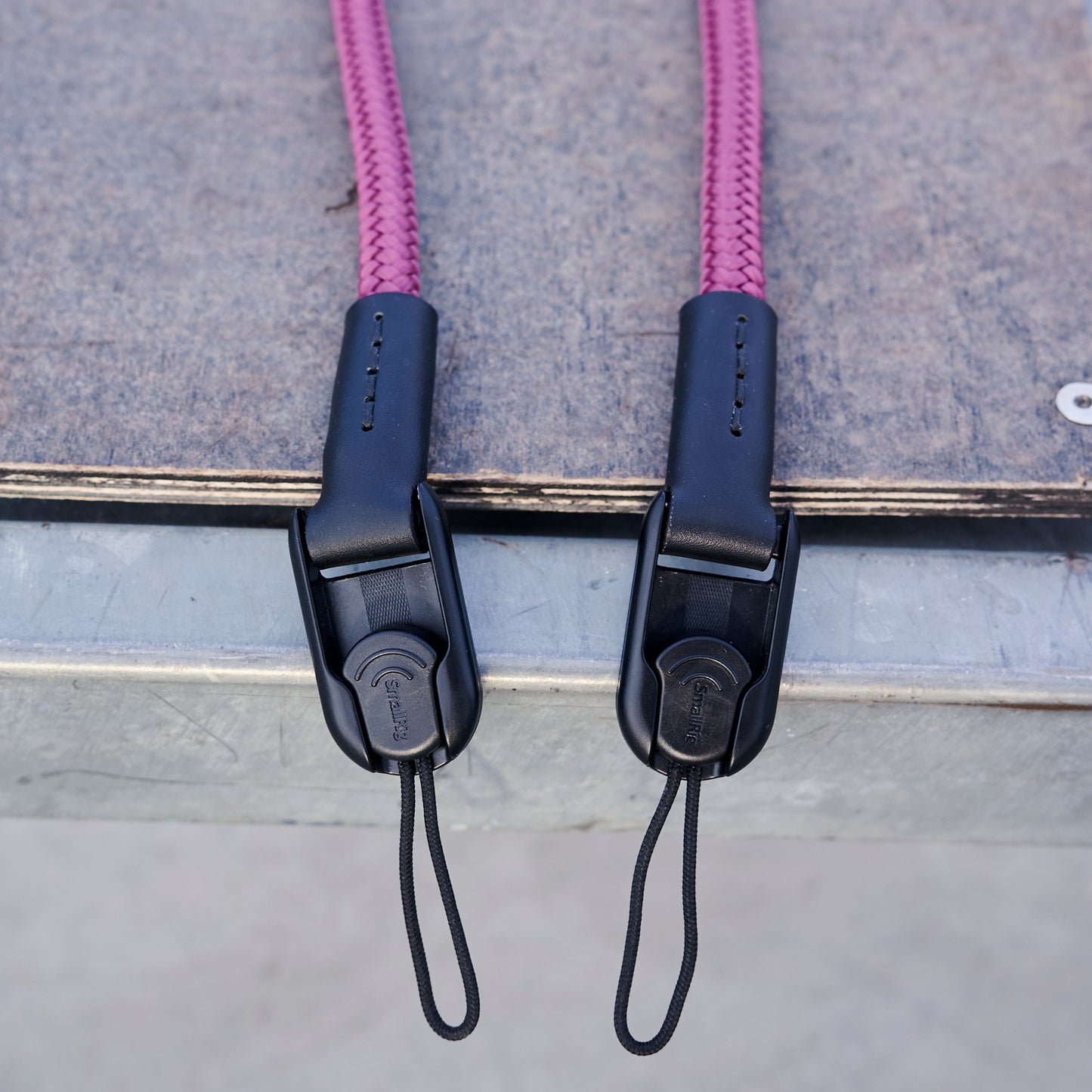 Boring Aubergine strap with SmallRig links