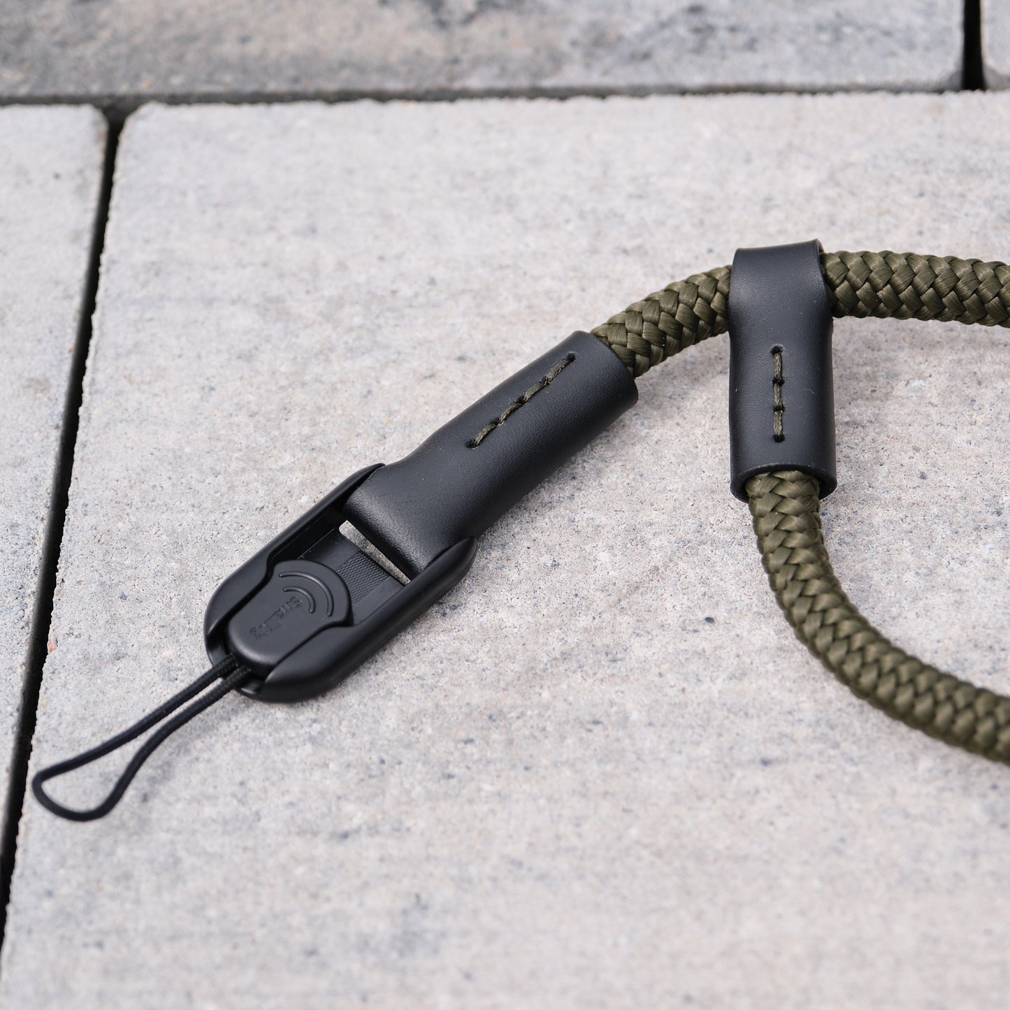 Boring wrist strap Army Green with SmallRig link