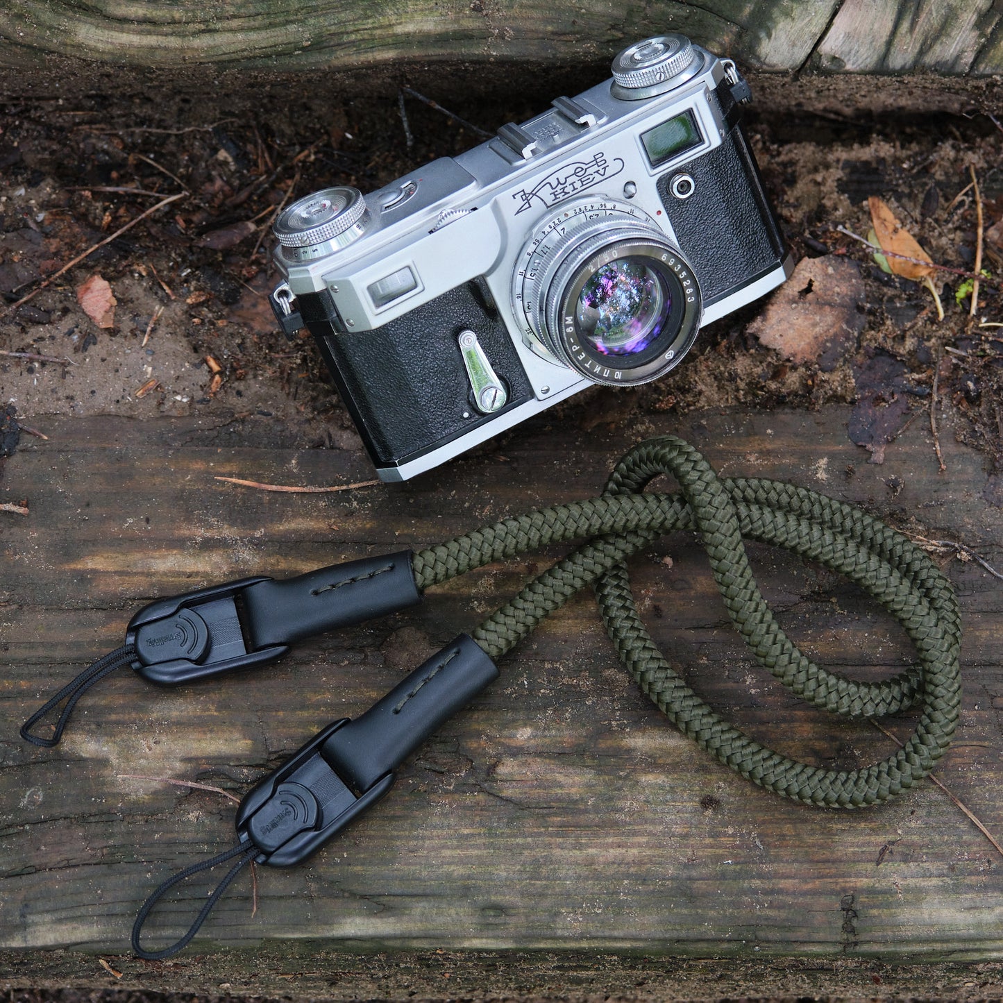 Boring Army Green strap with SmallRig links